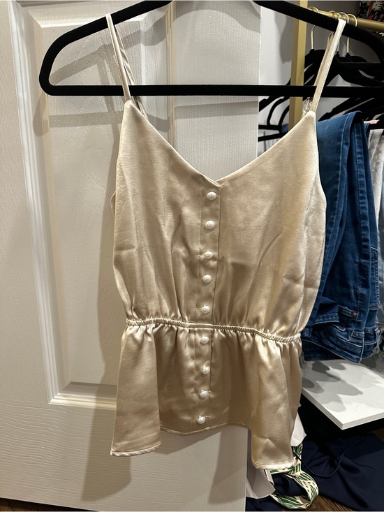 Tops - Women’s Cream Satin Button-Front Peplum Cami Top